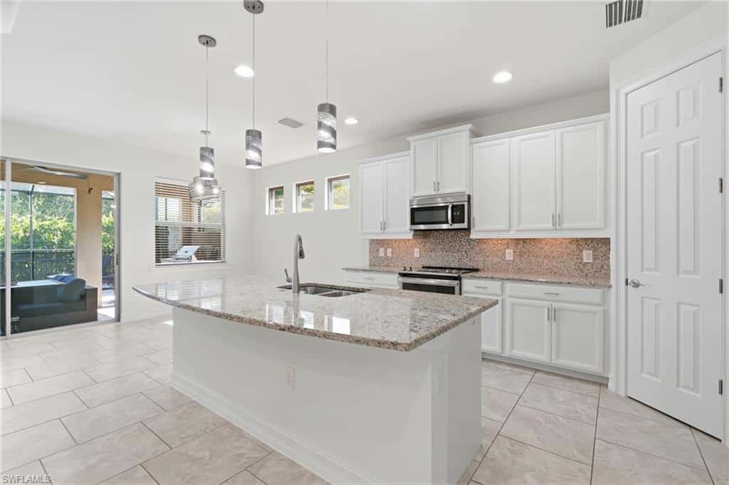 16329 Aberdeen Way, Naples, photo 7