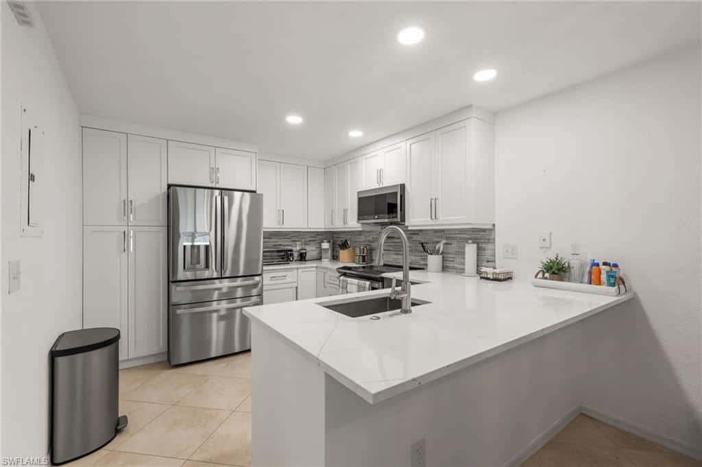 77 Emerald Woods Dr #i6, Naples, photo 7