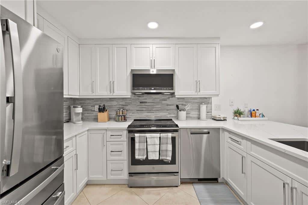 77 Emerald Woods Dr #i6, Naples, photo 9