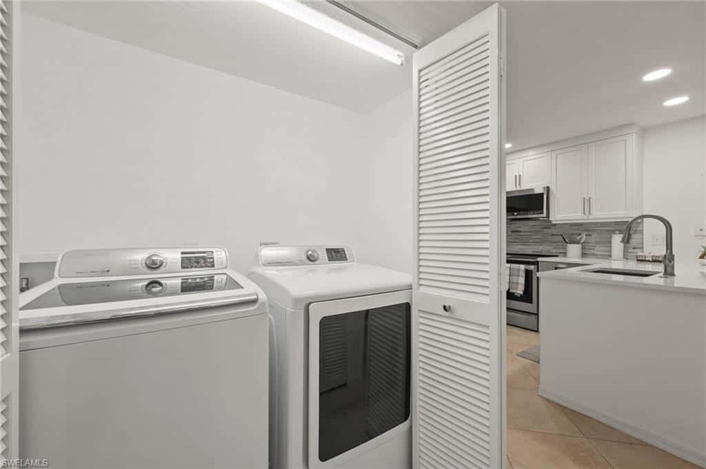 77 Emerald Woods Dr #i6, Naples, photo 18