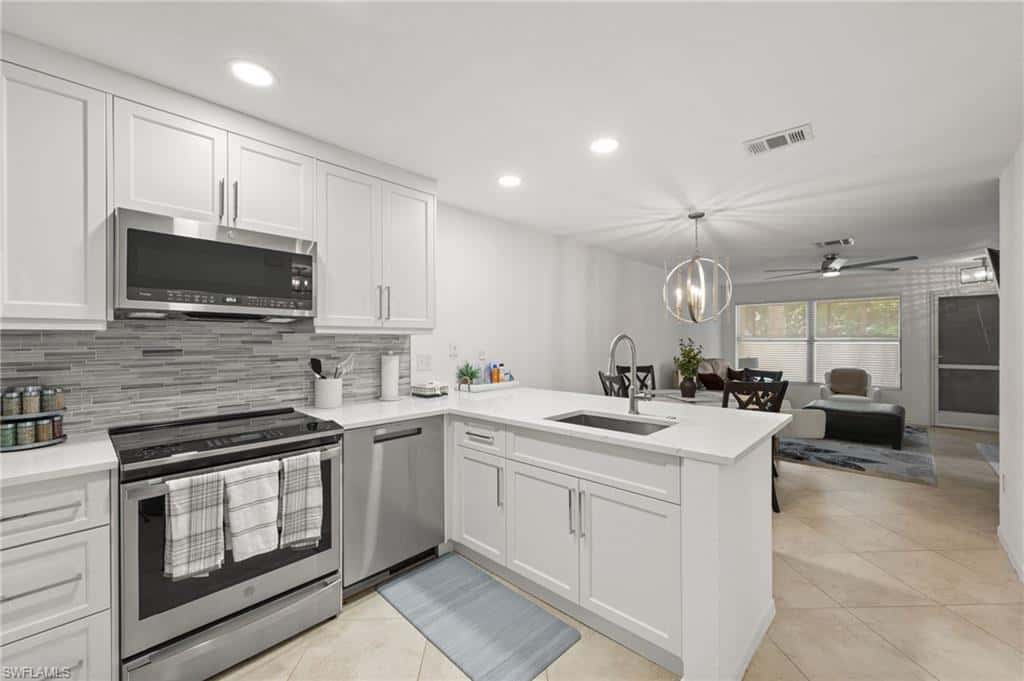 77 Emerald Woods Dr #i6, Naples, photo 8
