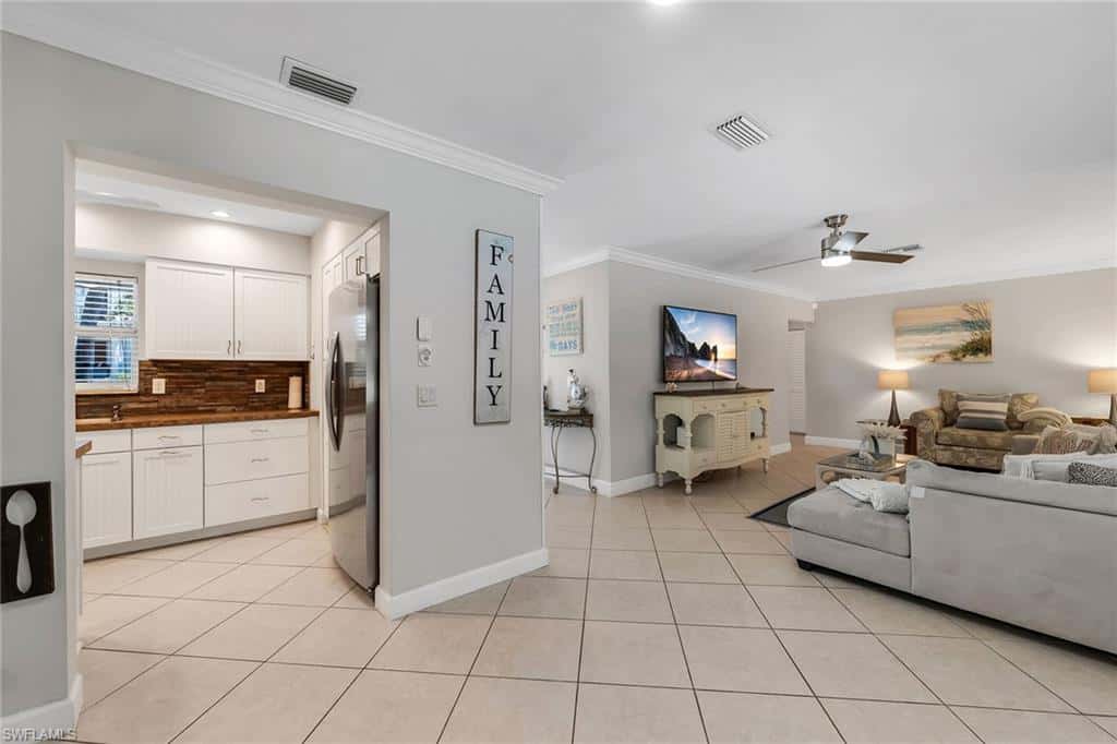 146 Greenbrier St, Marco Island, photo 9