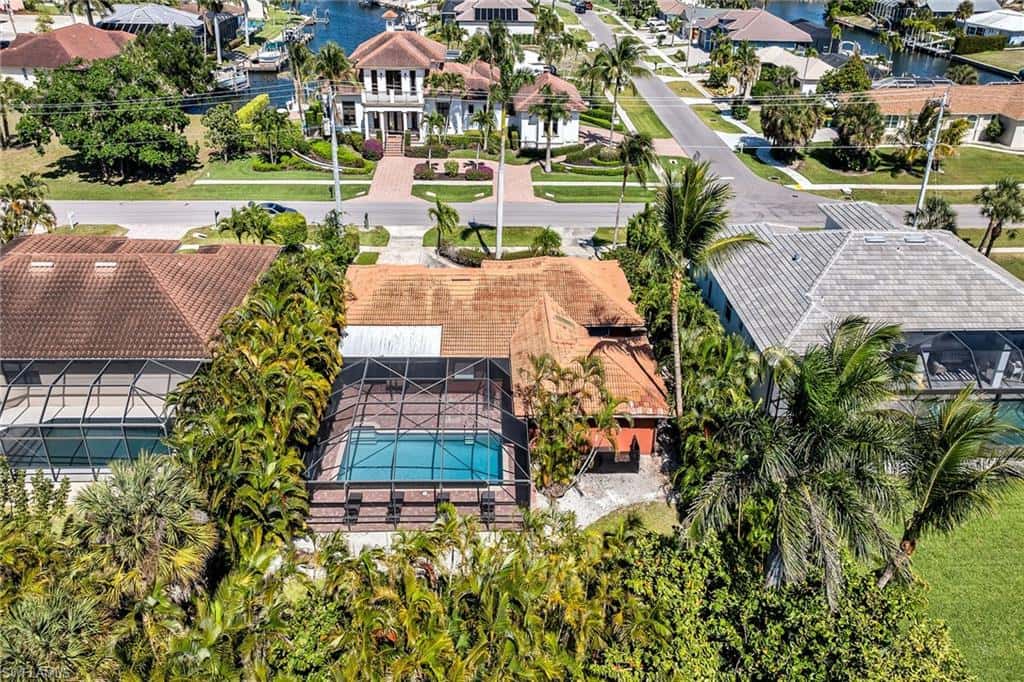 146 Greenbrier St, Marco Island, photo 34