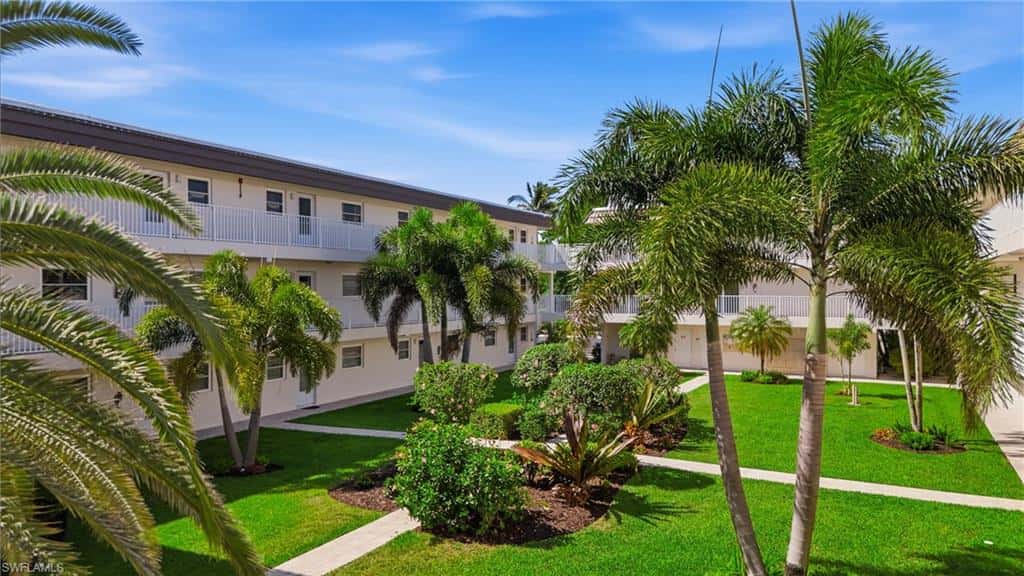 3150 Binnacle Dr #318, Naples, photo 33