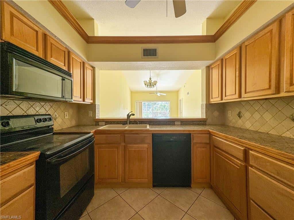 3250 Cypress Glen Way #424, Naples, photo 7