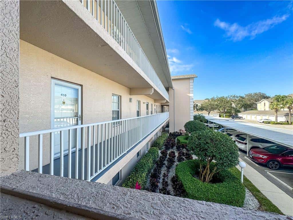 3250 Cypress Glen Way #424, Naples, photo 4