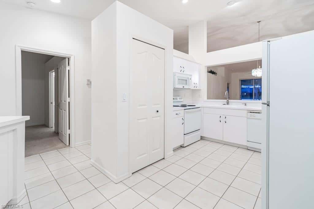 2230 Stacil Cir, Naples, photo 8