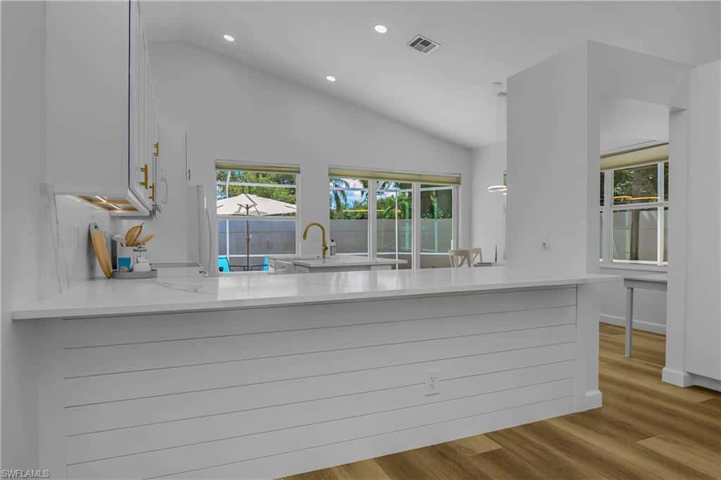 120 Livermore Ln, Naples, photo 9