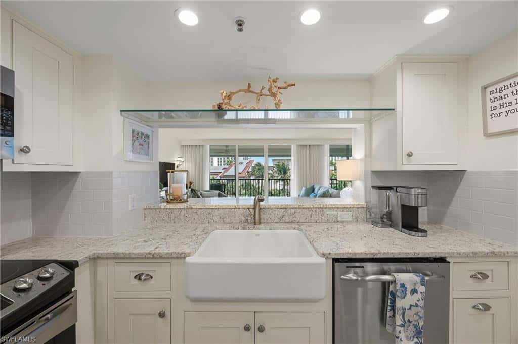4651 Gulf Shore Blvd #205, Naples, photo 23