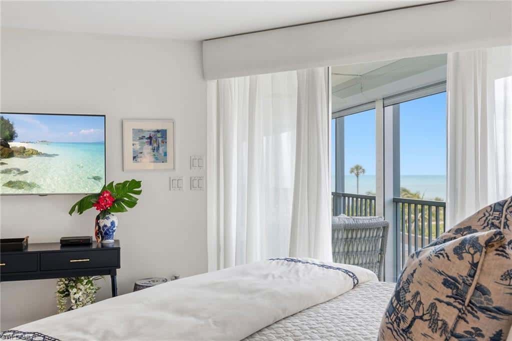4651 Gulf Shore Blvd #205, Naples, photo 16