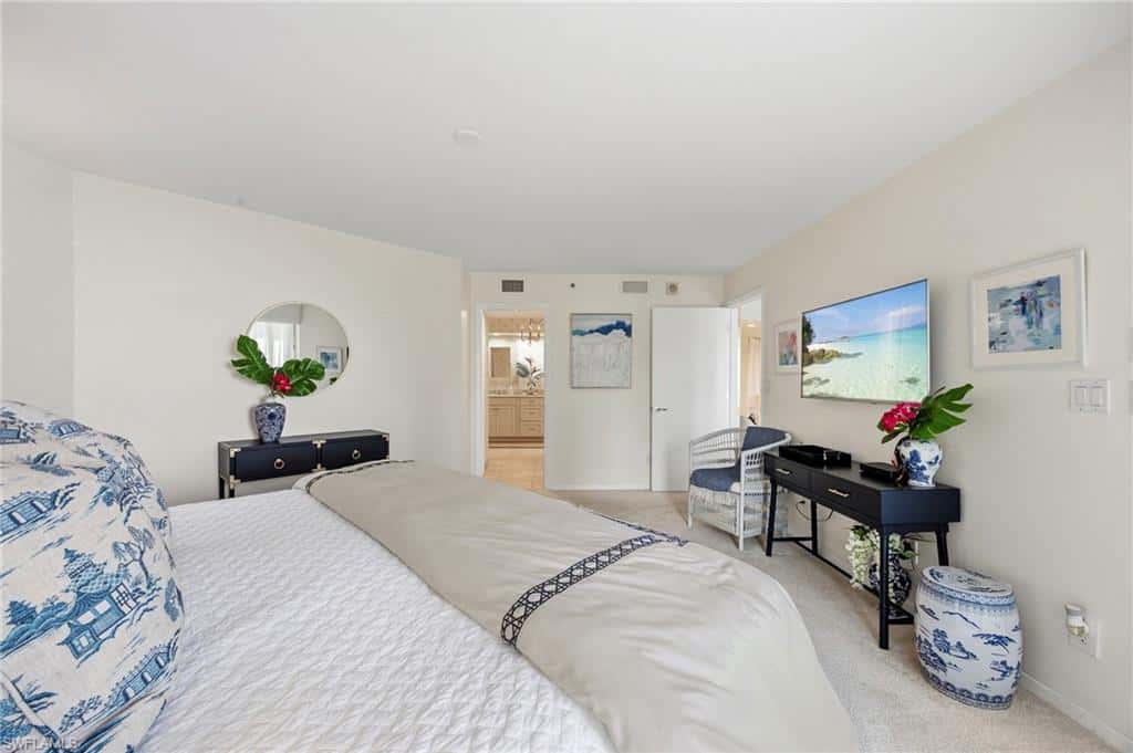 4651 Gulf Shore Blvd #205, Naples, photo 14