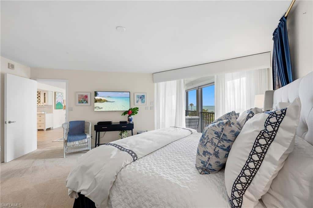 4651 Gulf Shore Blvd #205, Naples, photo 15