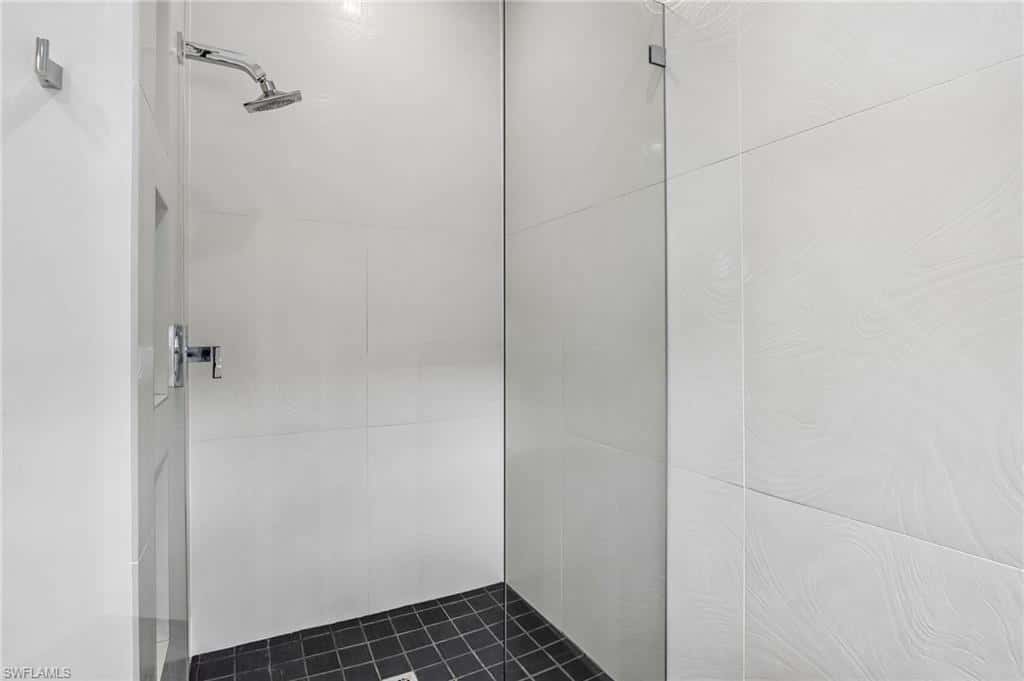1410 Mariposa Cir #102, Naples, photo 22
