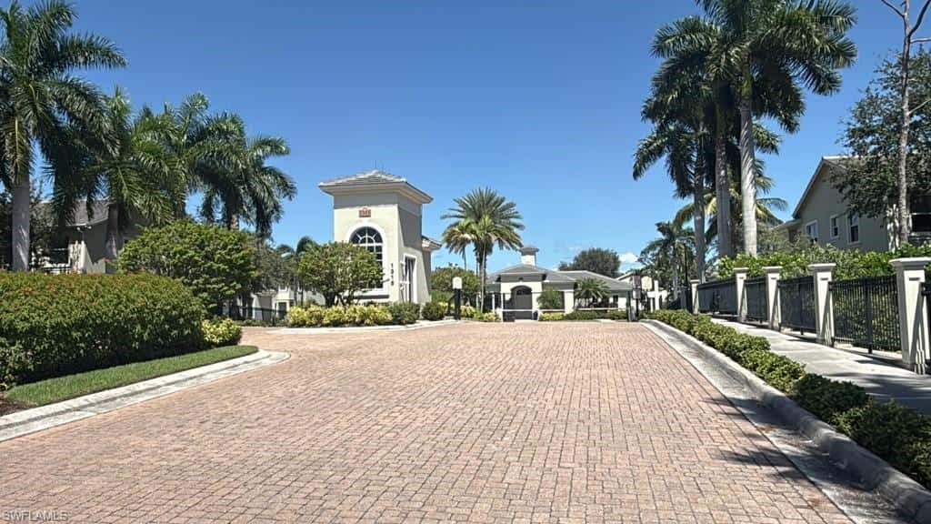 1410 Mariposa Cir #102, Naples, photo 39
