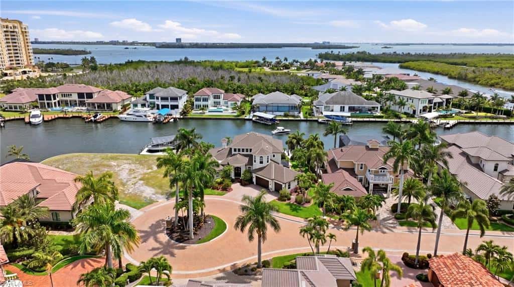 1506 Hermitage Ln, Cape Coral, photo 4