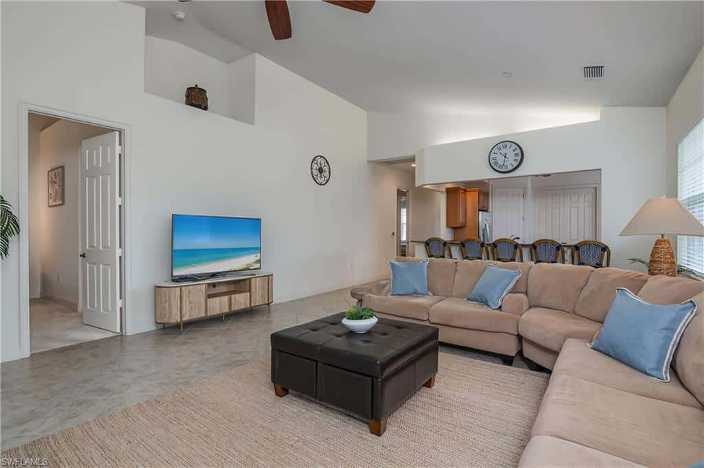 7845 Hawthorne Dr #903, Naples, photo 5