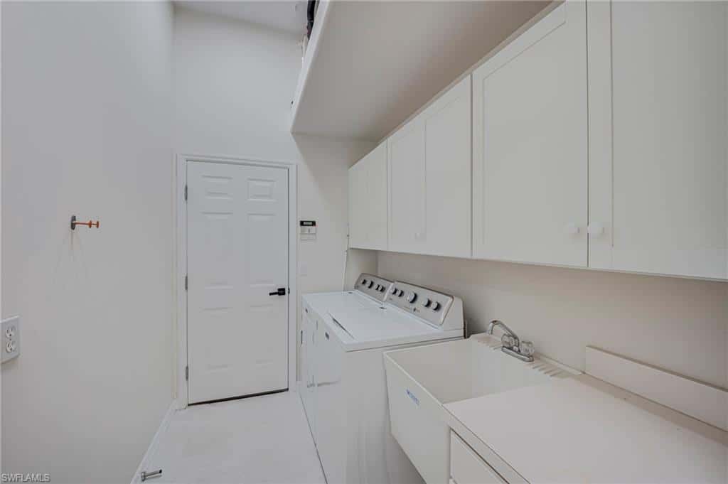 2641 Bellingham Ct, Cape Coral, photo 37