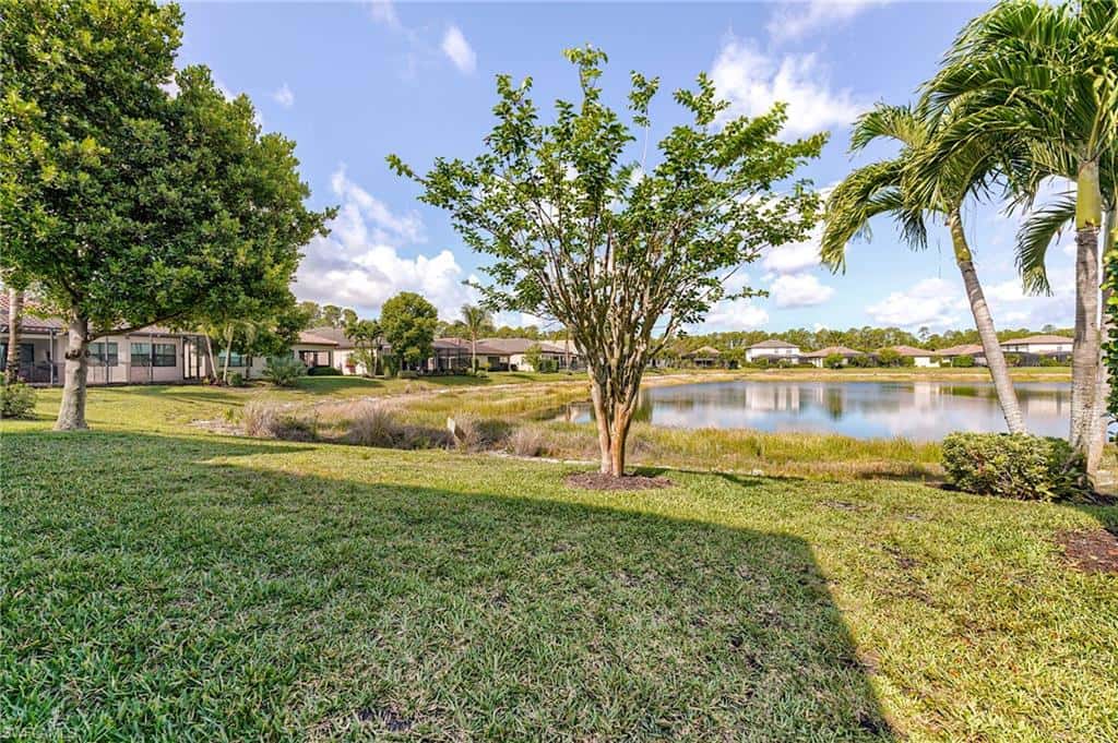 9335 Woodhurst Dr, Naples, photo 32