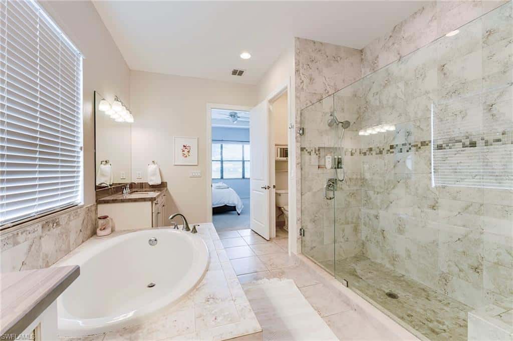 9335 Woodhurst Dr, Naples, photo 24