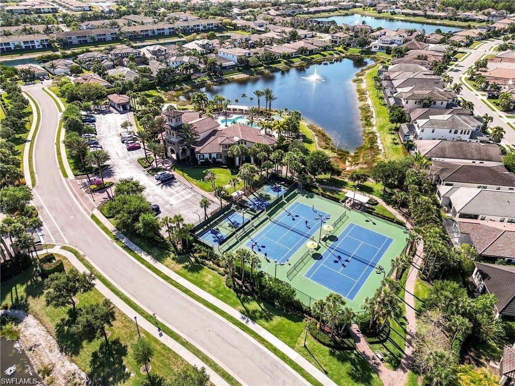 9335 Woodhurst Dr, Naples, photo 34