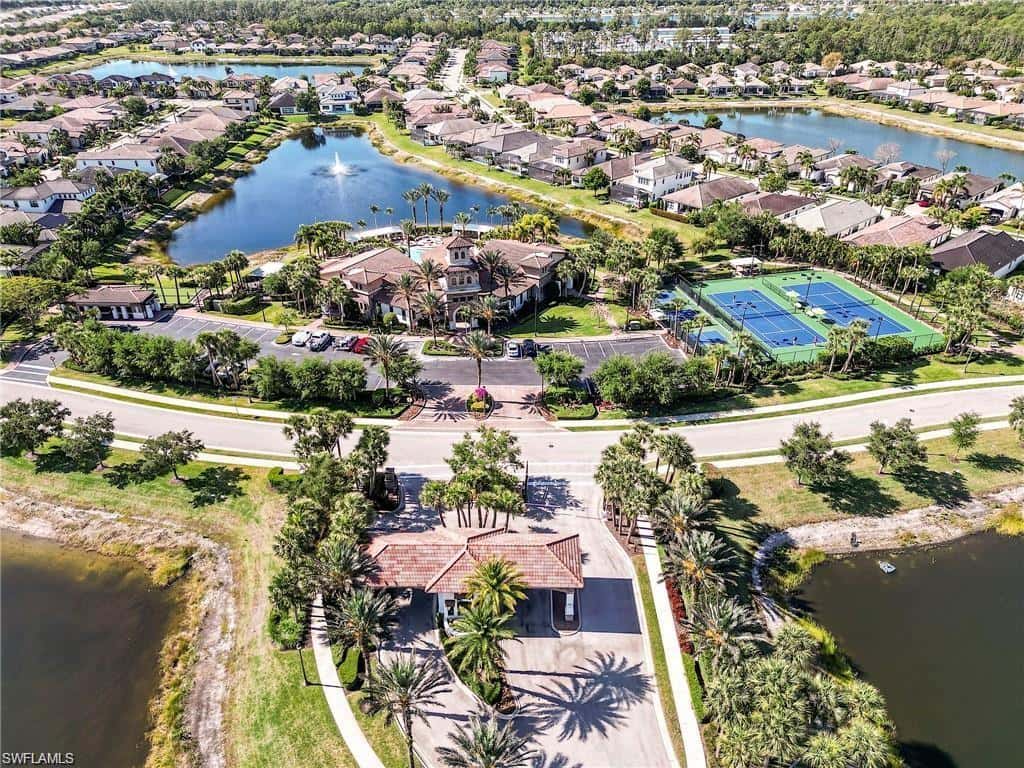 9335 Woodhurst Dr, Naples, photo 38
