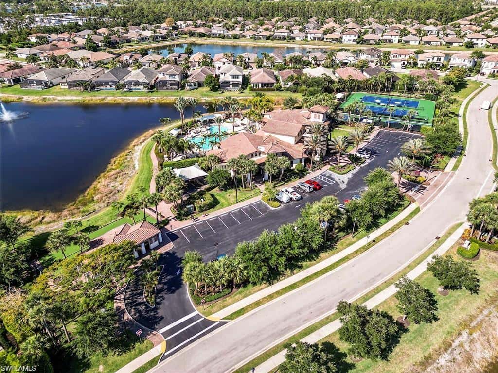 9335 Woodhurst Dr, Naples, photo 35