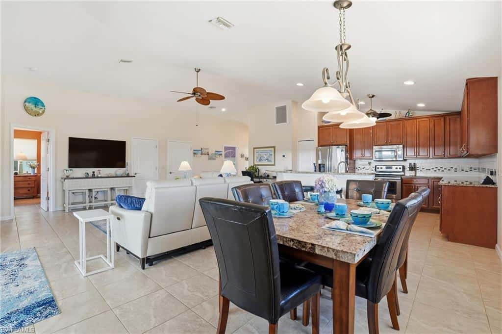 222 Flamingo St, Fort Myers Beach, photo 13