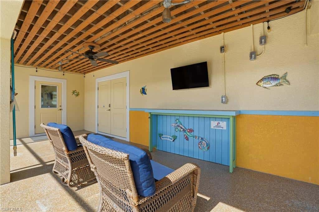 222 Flamingo St, Fort Myers Beach, photo 32