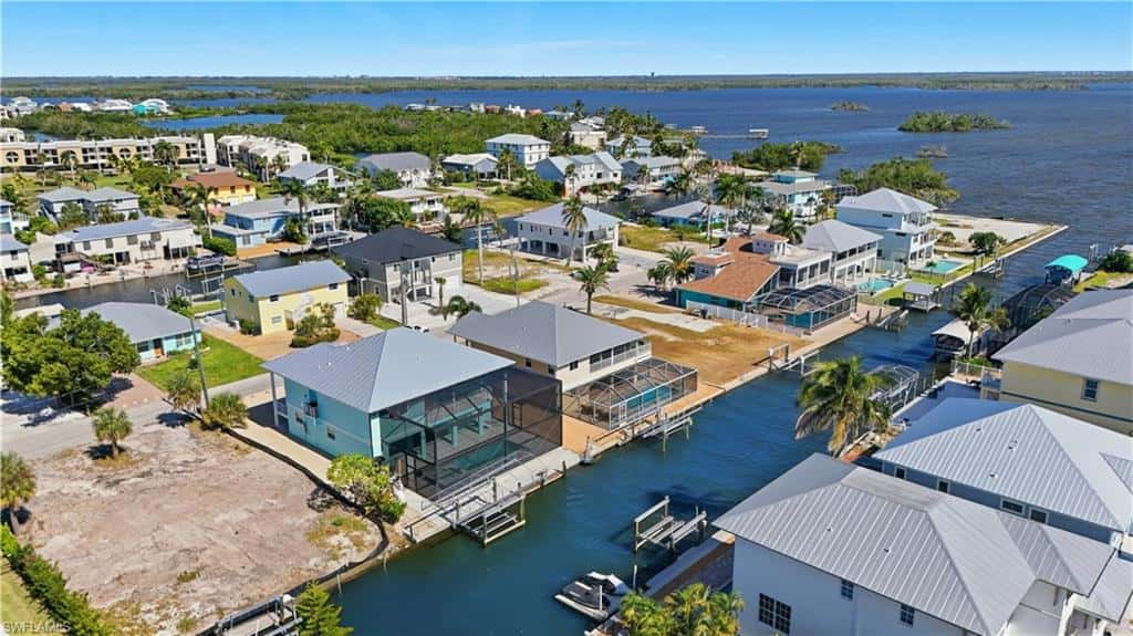 222 Flamingo St, Fort Myers Beach, photo 41