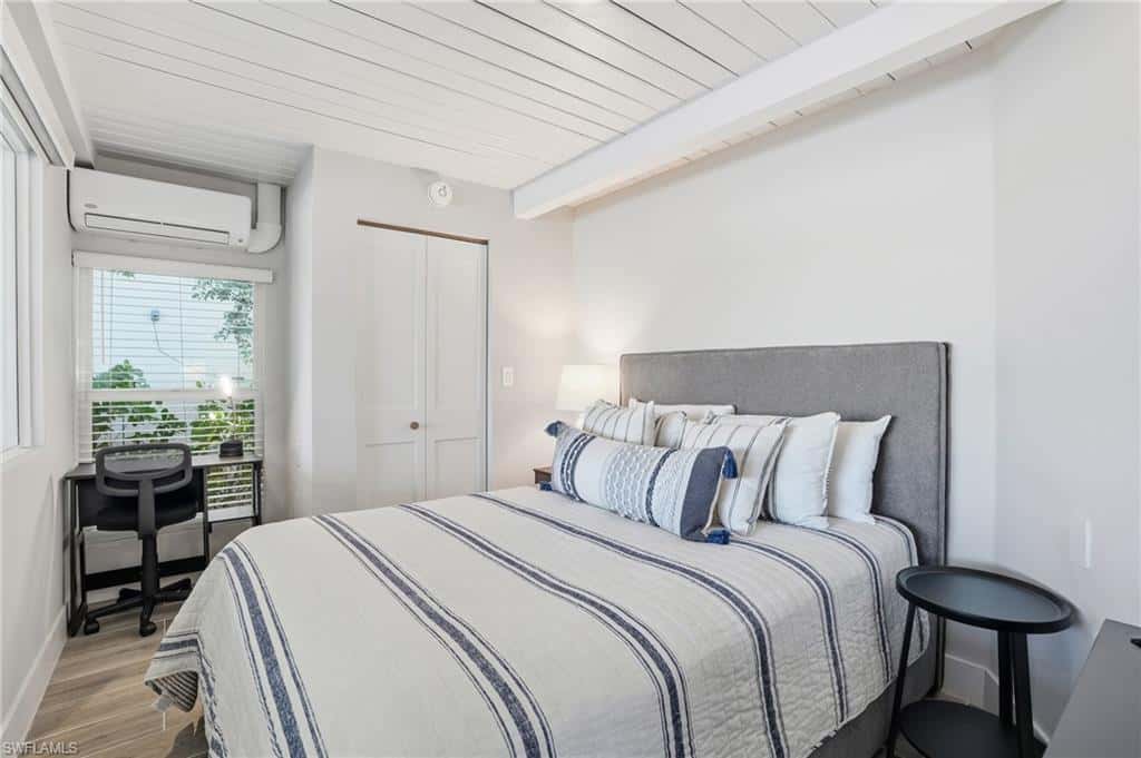 239 Curlew St, Fort Myers Beach, photo 23