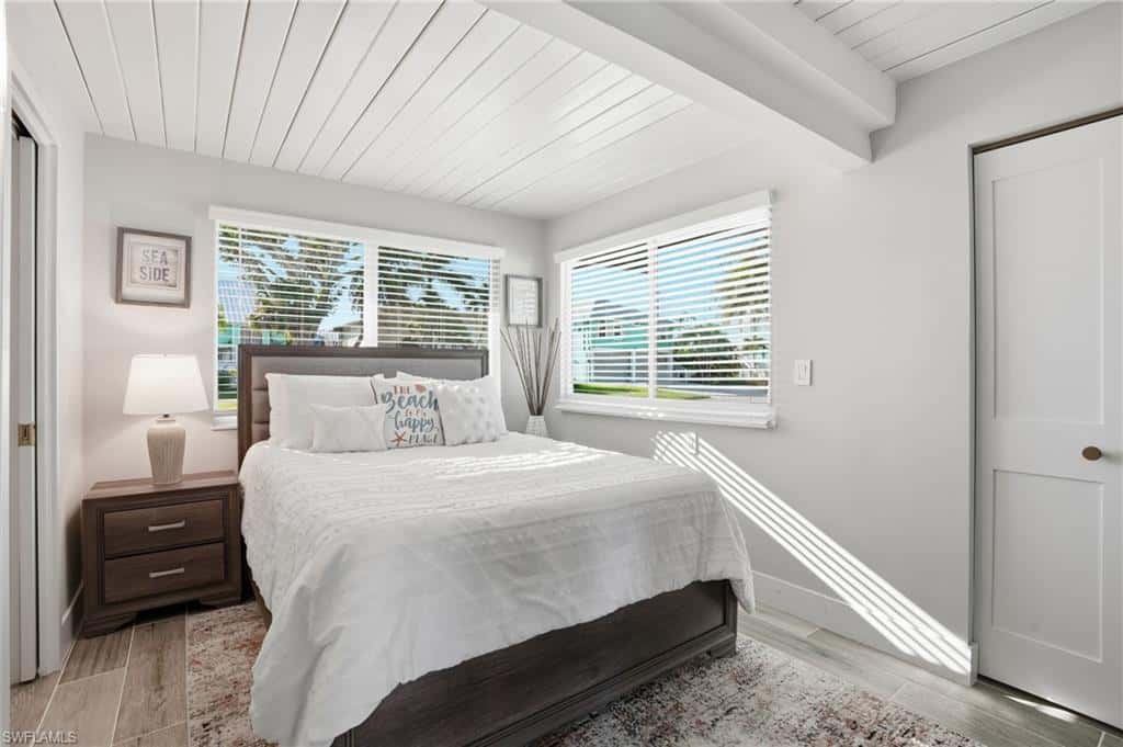239 Curlew St, Fort Myers Beach, photo 17