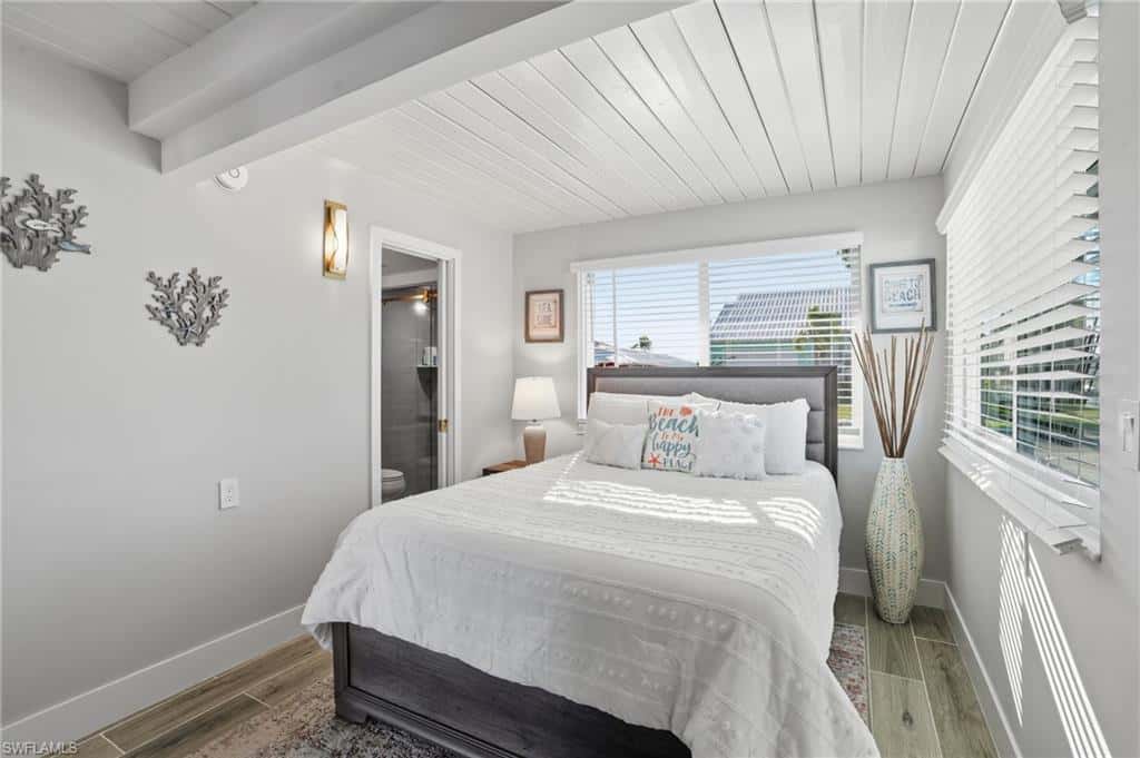 239 Curlew St, Fort Myers Beach, photo 18