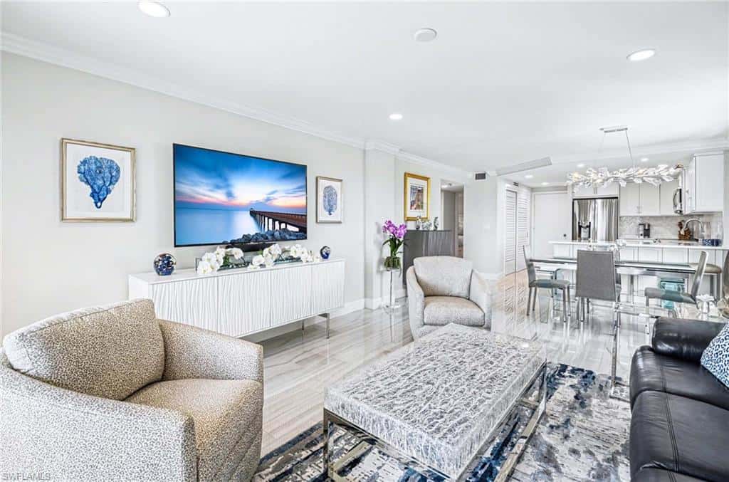2150 Gulf Shore Blvd #605, Naples, photo 6