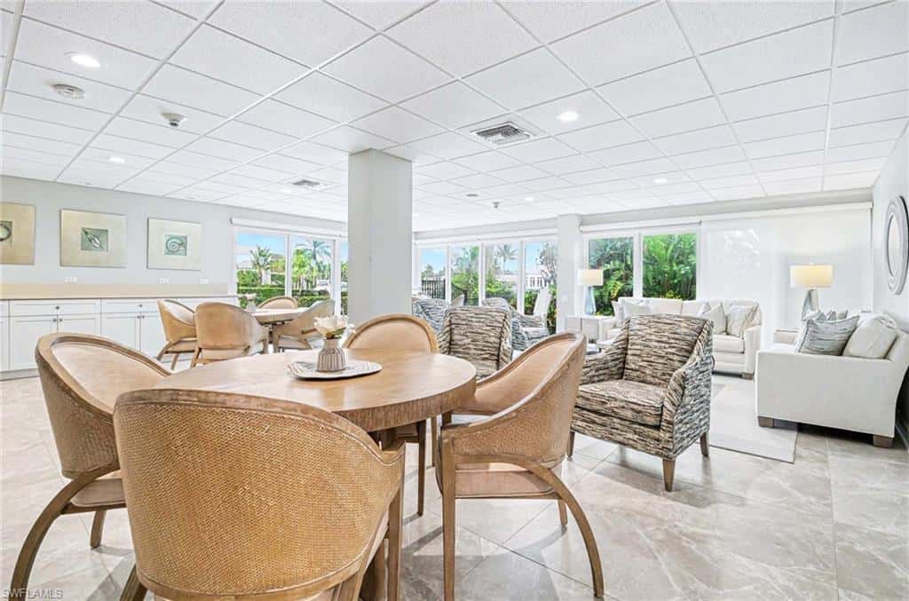 2150 Gulf Shore Blvd #605, Naples, photo 32