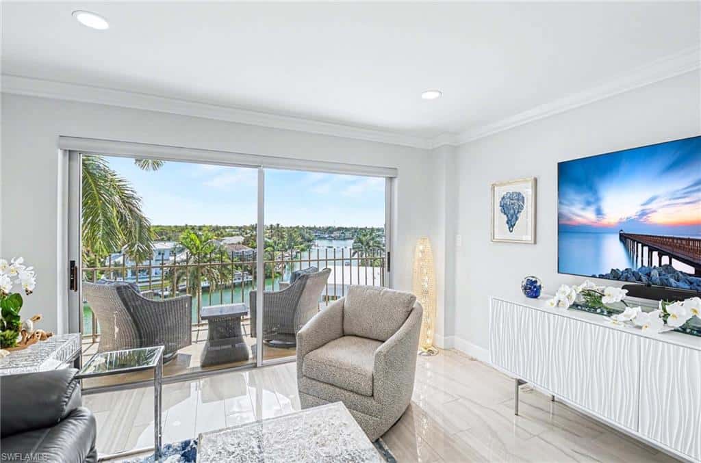 2150 Gulf Shore Blvd #605, Naples, photo 5