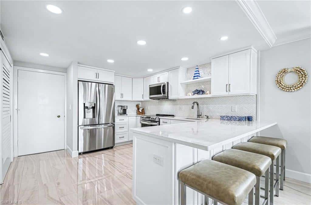 2150 Gulf Shore Blvd #605, Naples, photo 10