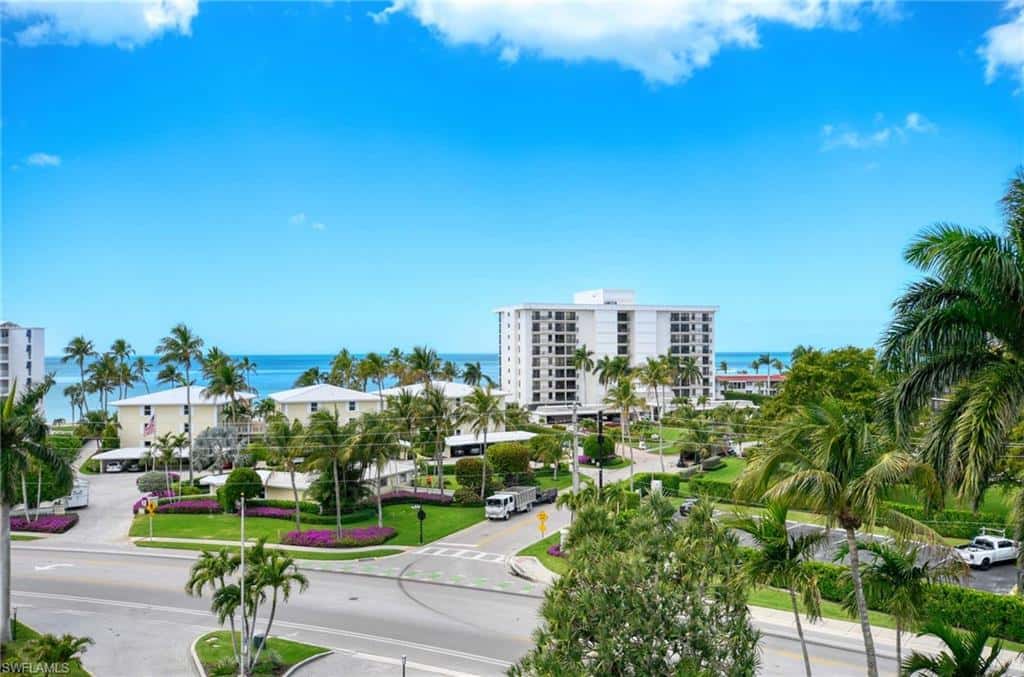 2150 Gulf Shore Blvd #605, Naples, photo 39