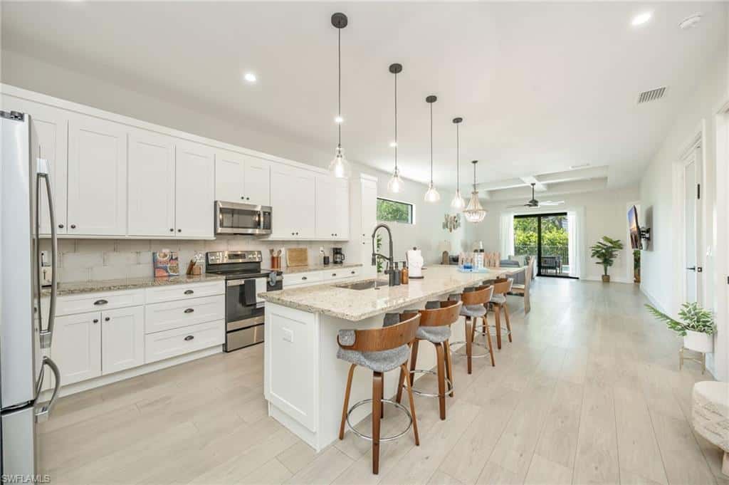 3552 Hibiscus Ave, Naples, photo 6