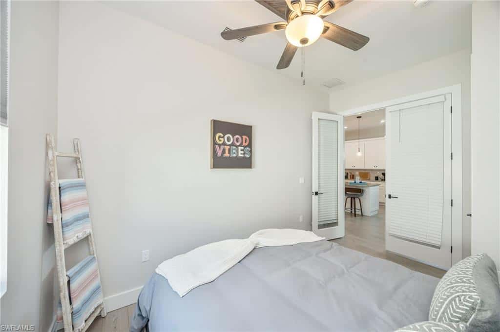 3552 Hibiscus Ave, Naples, photo 17