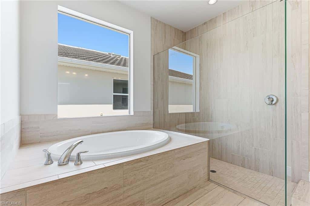 8957 Mustique Ln, Naples, photo 22