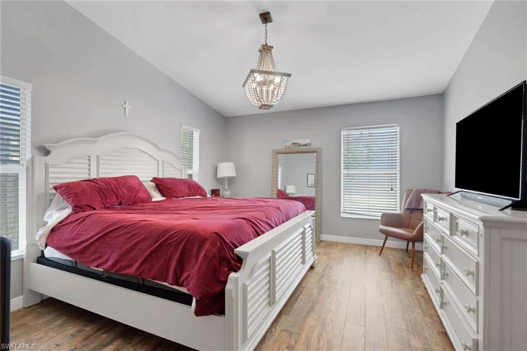 3300 Valencia Dr, Naples, photo 10