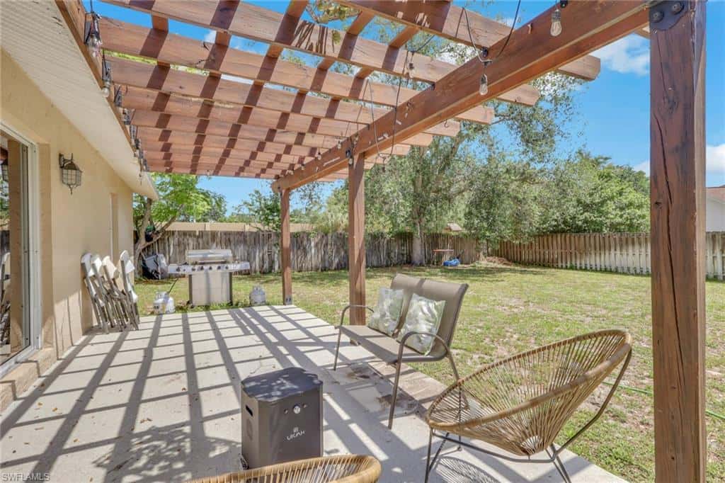 3300 Valencia Dr, Naples, photo 21
