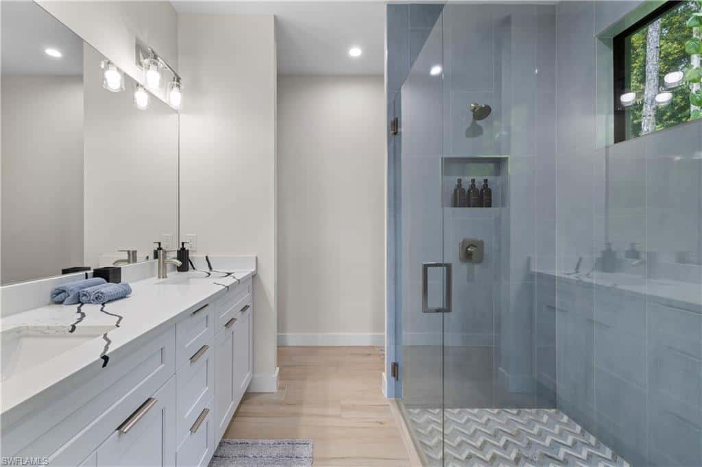 3012 Pine Tree Dr, Naples, photo 23