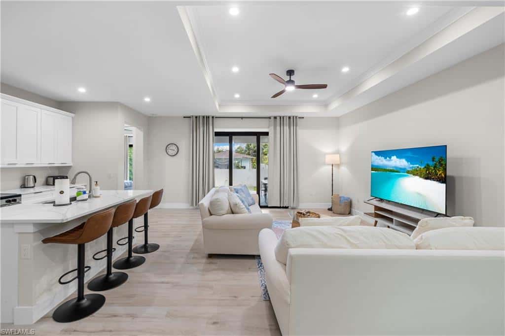 3012 Pine Tree Dr, Naples, photo 12