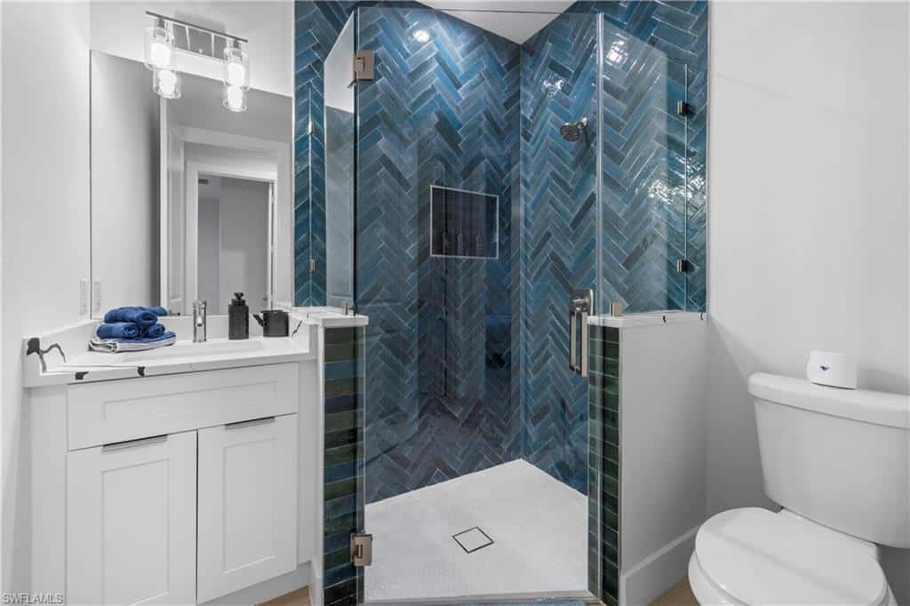 3012 Pine Tree Dr, Naples, photo 32