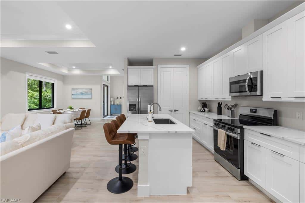 3012 Pine Tree Dr, Naples, photo 15