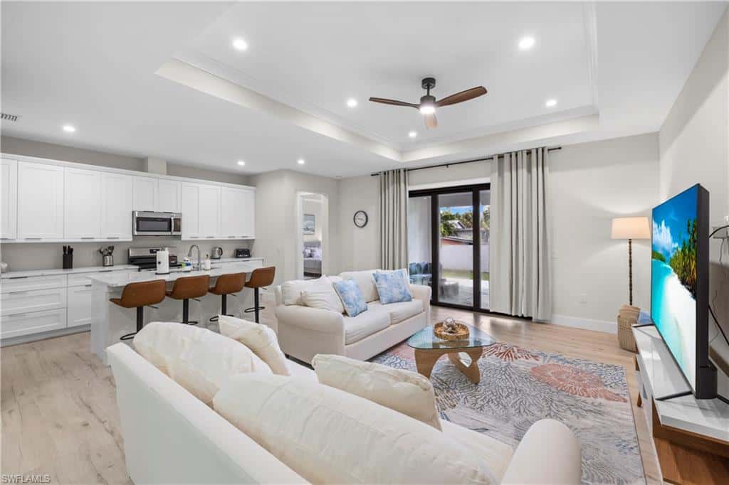 3012 Pine Tree Dr, Naples, photo 11