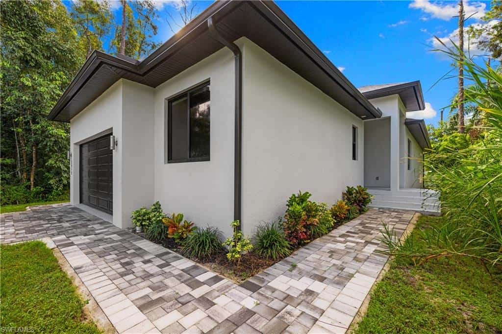 3012 Pine Tree Dr, Naples, photo 39