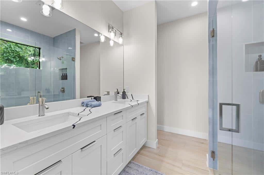 3012 Pine Tree Dr, Naples, photo 25