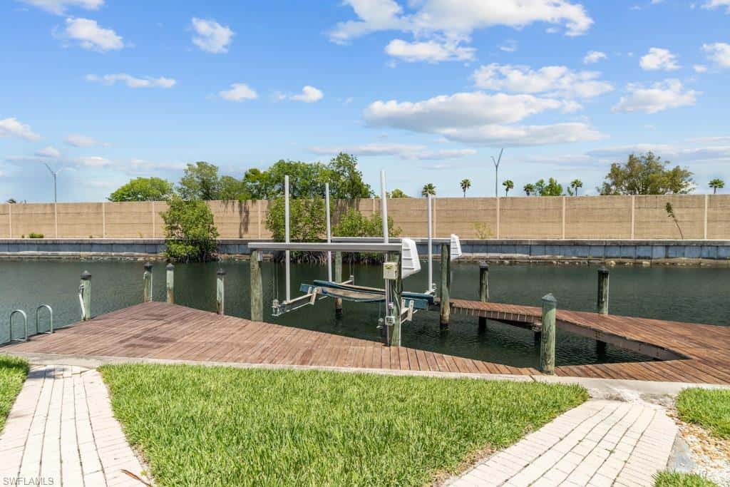 2429 Everest Pkwy, Cape Coral, photo 27